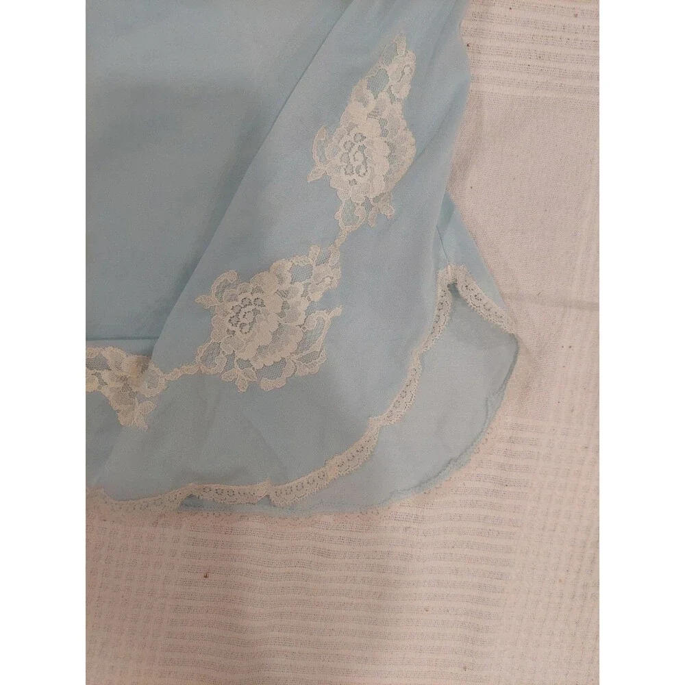Vintage Gossard-Artemis Ice Blue Full Slip Lace Bust And Trim Size 34 Style 8047
